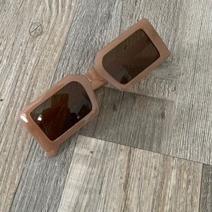 Rectangle nude sunglasses